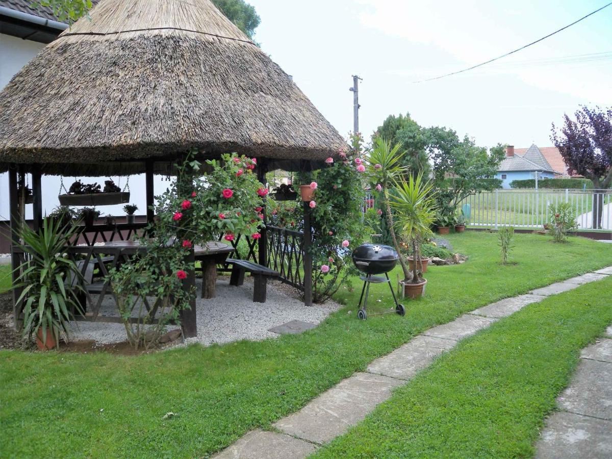 Apartment Balatonbereny 9 Экстерьер фото